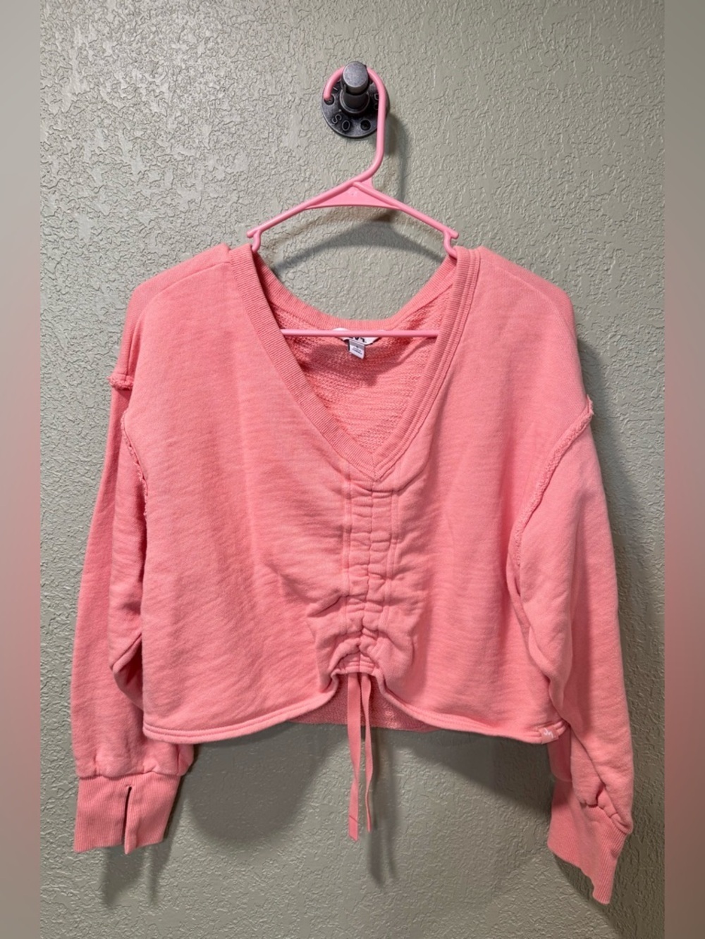 JoyLab Cropped V-Neck Drawstring Sweatshirt in Coral Pink